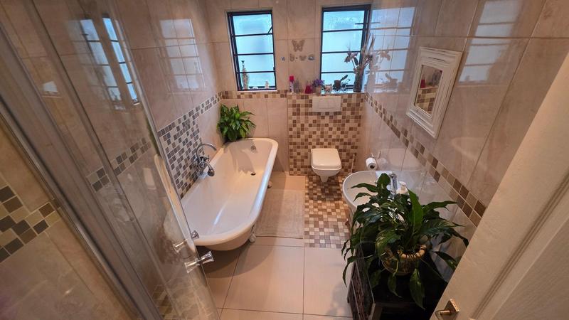 3 Bedroom Property for Sale in Reebok Western Cape